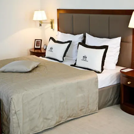 Brandenburger Tor Отель