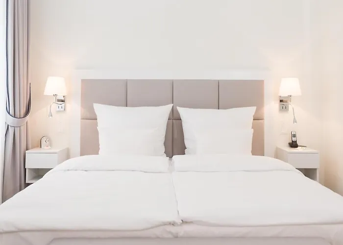 Hotel Brandenburger Tor 4*